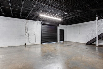1302 Donnelly Ave, Atlanta, GA for lease Interior Photo- Image 1 of 7