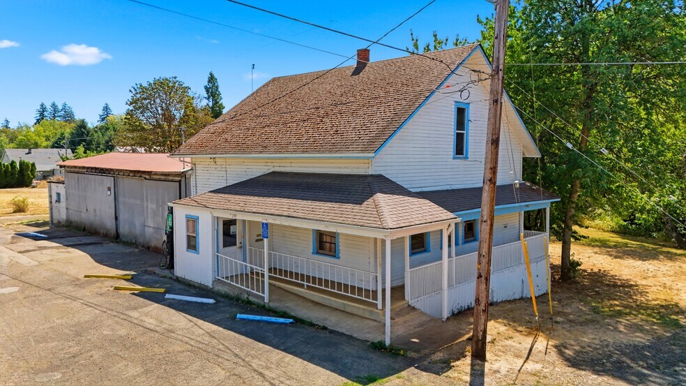 299 Mill St, Falls City, OR à vendre - Photo principale - Image 1 de 30