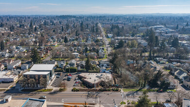 960 Broadway St NE, Salem, OR - Aérien  Vue de la carte - Image1