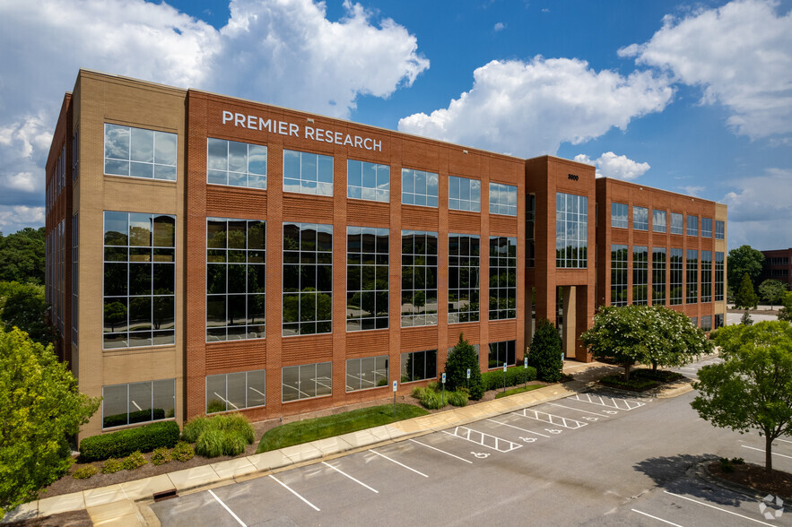 3800 Paramount Pky, Morrisville, NC for lease - Building Photo - Image 1 of 7