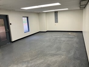 1260 Greenbrier St, Charleston, WV for lease Interior Photo- Image 2 of 10