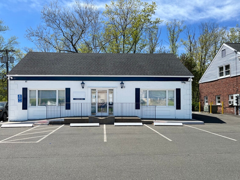 3 Danbury Rd, Wilton, CT for lease - Building Photo - Image 3 of 5