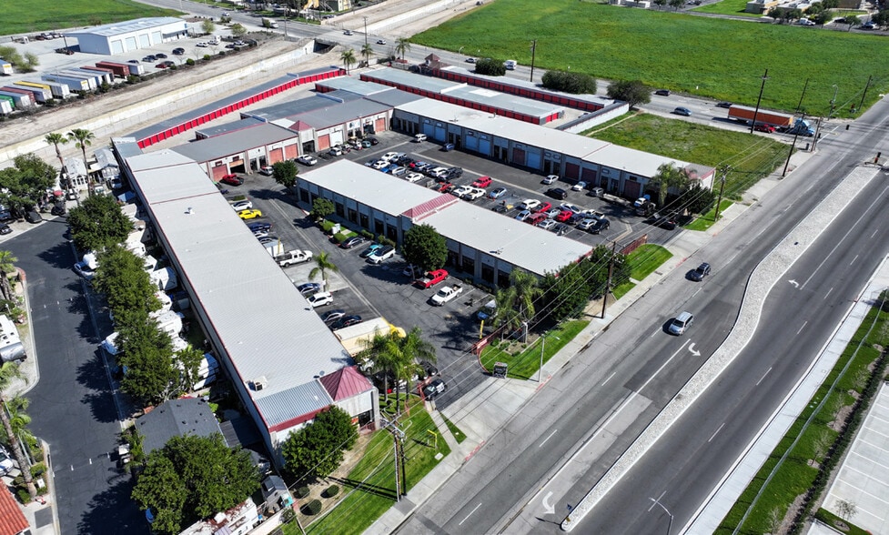1180 E 9th St, San Bernardino, CA for lease - Building Photo - Image 3 of 12