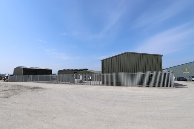Plus de détails pour Scarne Industrial Estate, Launceston - Industriel à louer