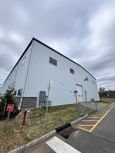 330 Roycefield Rd, Hillsborough, NJ for lease - Building Photo - Image 2 of 6
