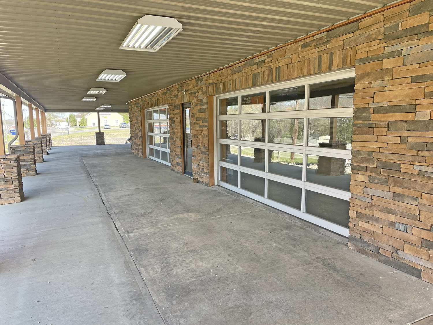1490 Flemingsburg Rd, Morehead, KY à vendre Photo intérieure- Image 1 de 3