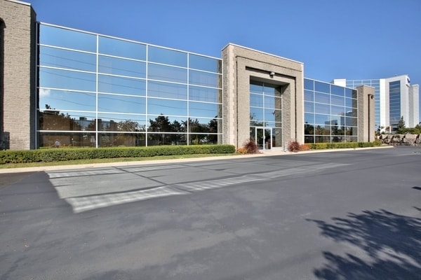 5353 John Lucas Dr, Burlington, ON for lease Primary Photo- Image 1 of 3