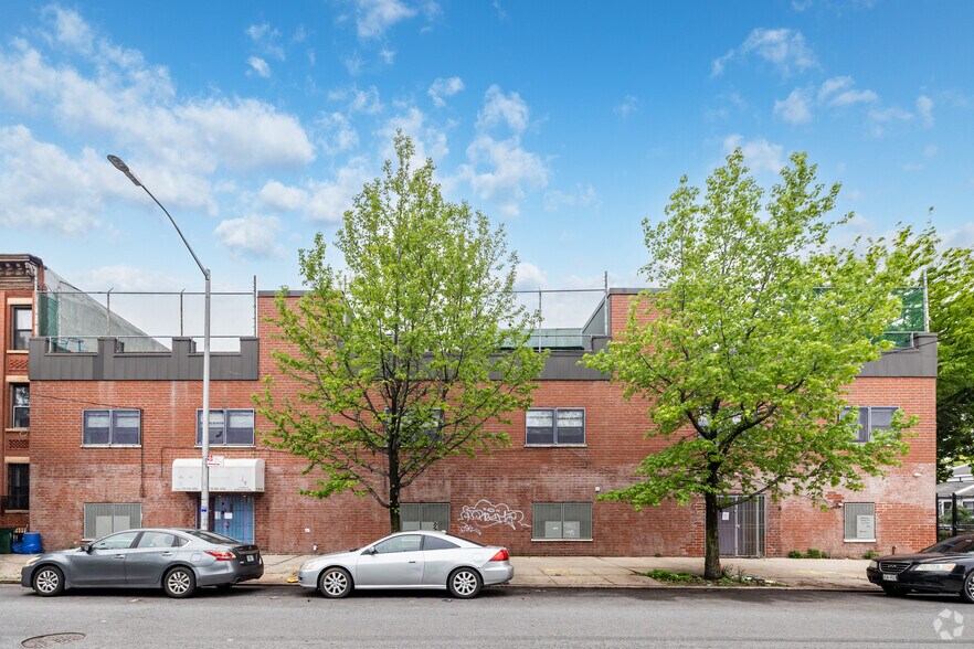 33 Somers St, Brooklyn, NY à louer - Photo du bâtiment - Image 2 de 19