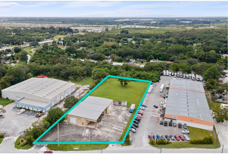 315 Angle Rd, Fort Pierce, FL for lease - Primary Photo - Image 1 of 18