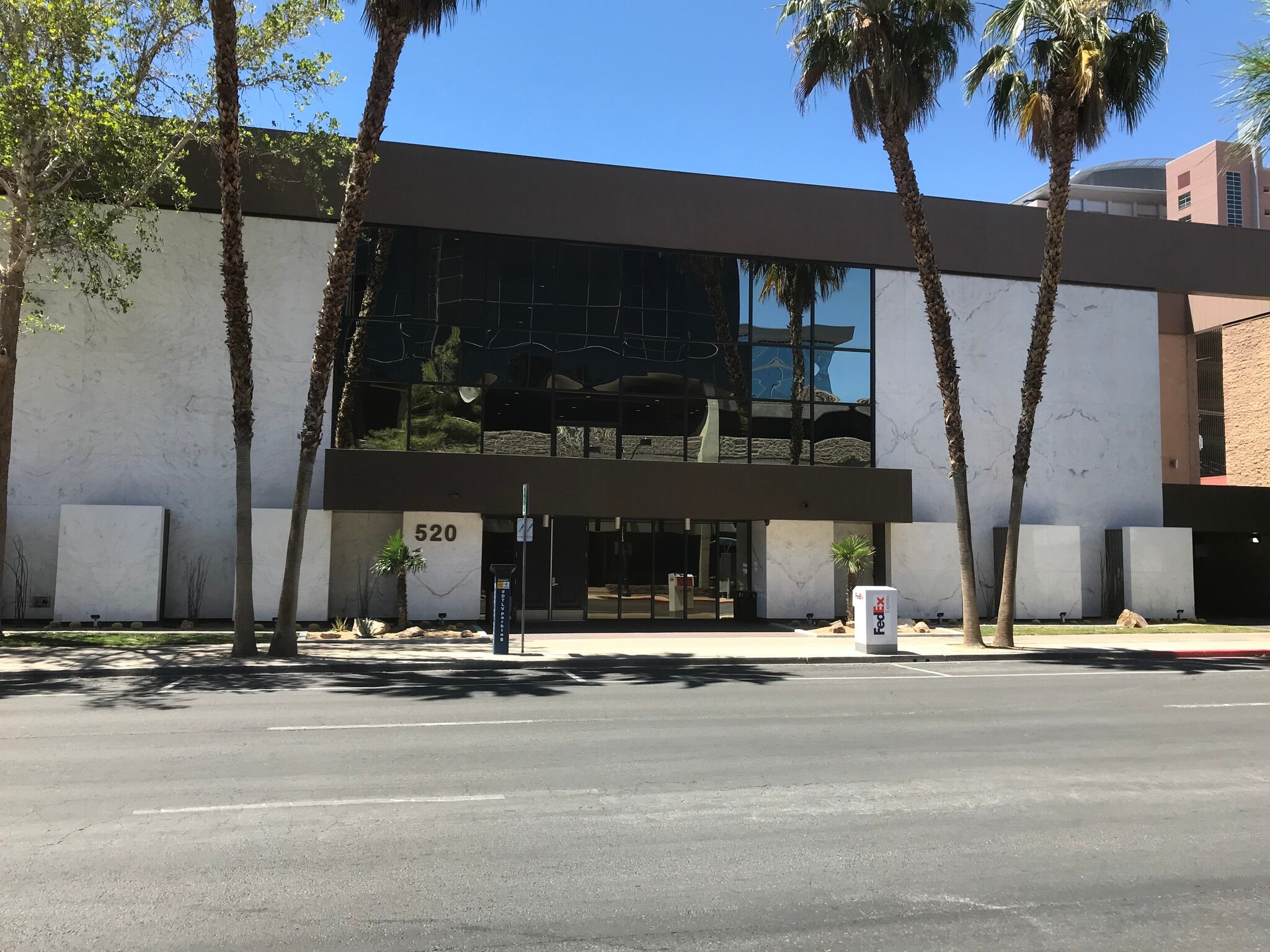 520 S 4th St, Las Vegas, NV for lease Primary Photo- Image 1 of 19
