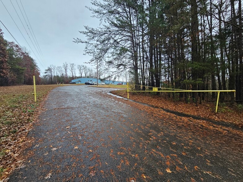 205 Industrial Pike, Whitwell, TN for sale - Building Photo - Image 2 of 36