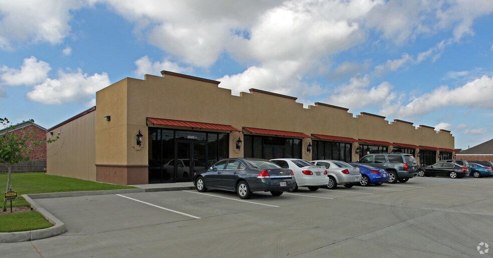 12524 Jefferson Hwy, Baton Rouge, LA for lease - Primary Photo - Image 1 of 7
