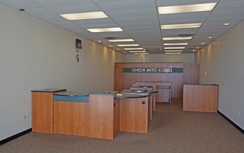 2390 N Diers Ave, Grand Island, NE for lease Interior Photo- Image 1 of 4