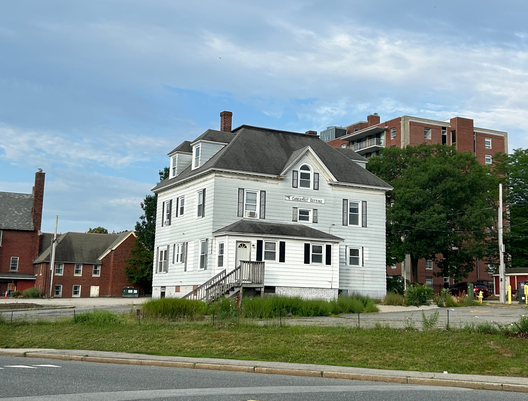 4 Lancaster Ter, Worcester, MA for sale Building Photo- Image 1 of 8