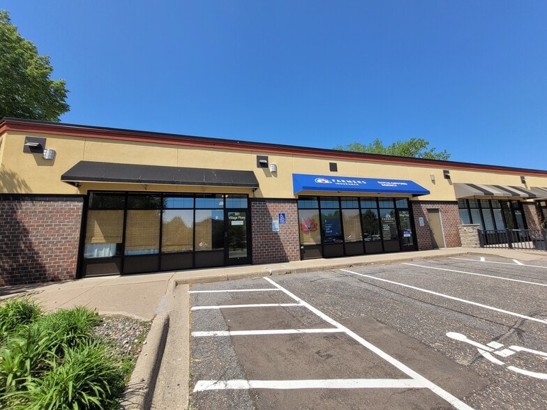 35-49 Central St, Circle Pines, MN for lease - Building Photo - Image 3 of 15