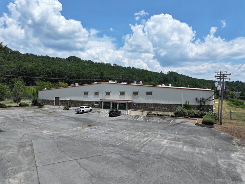 8328 Macarthur Dr, North Little Rock, AR for sale - Building Photo - Image 2 of 39