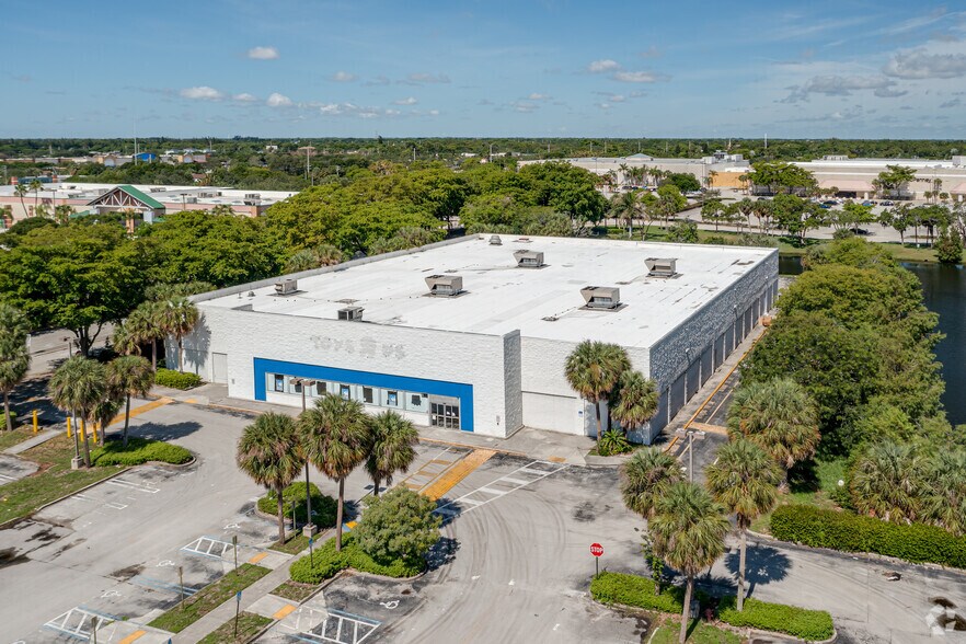 601 N Congress Ave, Boynton Beach, FL à louer - Aérien - Image 3 de 7