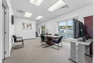 742 Fairmont Rd, Morgantown, WV for lease Interior Photo- Image 2 of 6