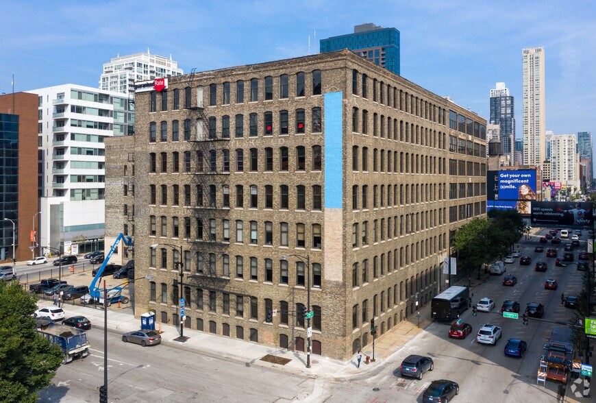 320 W Ohio St, Chicago, IL à louer - Photo du bâtiment - Image 3 de 20