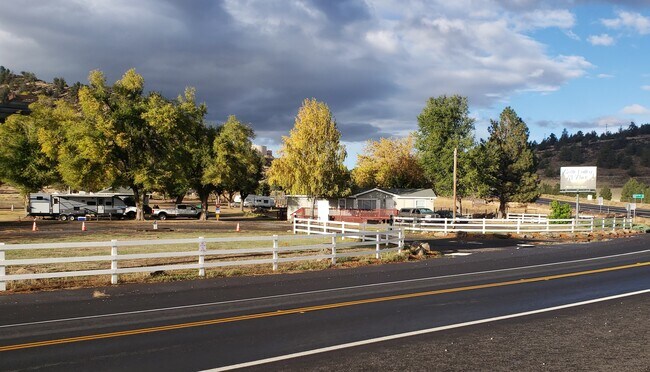 Plus de détails pour 421 East First Street, Dorris, CA - Terrain à vendre