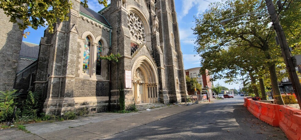 2401-2425 N 8th St, Philadelphia, PA à vendre - Photo du bâtiment - Image 2 de 11