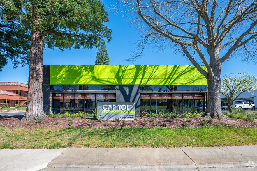 9960 Business Park Dr, Sacramento, CA à louer - Photo du bâtiment - Image 2 de 16