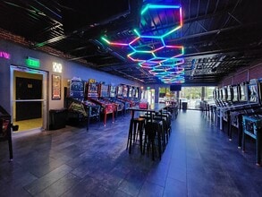 521 S Glenstone Ave, Springfield, MO for lease Interior Photo- Image 2 of 13