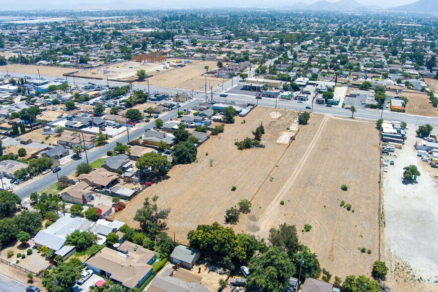 17848 and 17858 Foothill Blvd, Fontana, CA à vendre - Photo du bâtiment - Image 1 de 5