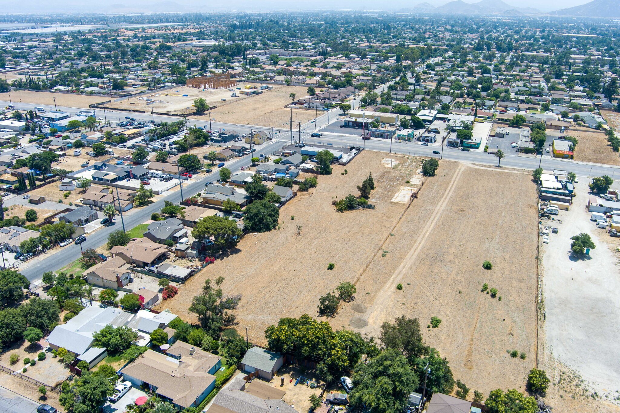 17848 and 17858 Foothill Blvd, Fontana, CA à vendre Photo du bâtiment- Image 1 de 6