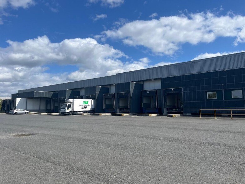 Flex in SAINT-OUEN-L'AUMONE for lease - Building Photo - Image 3 of 16