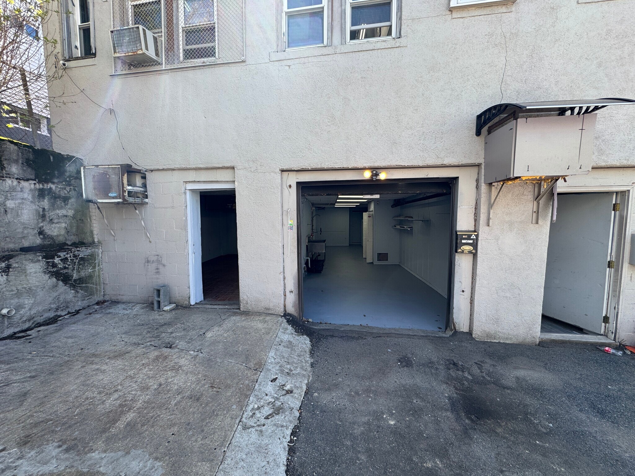 687 Belmont St, Belmont, MA à louer Photo du bâtiment- Image 1 de 11