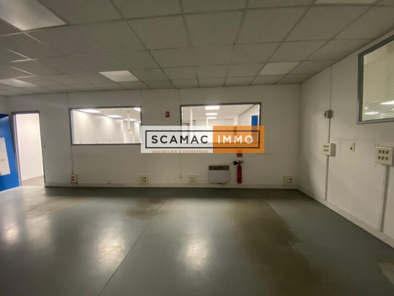 Flex in Vitry-sur-Seine for lease - Interior Photo - Image 3 of 21