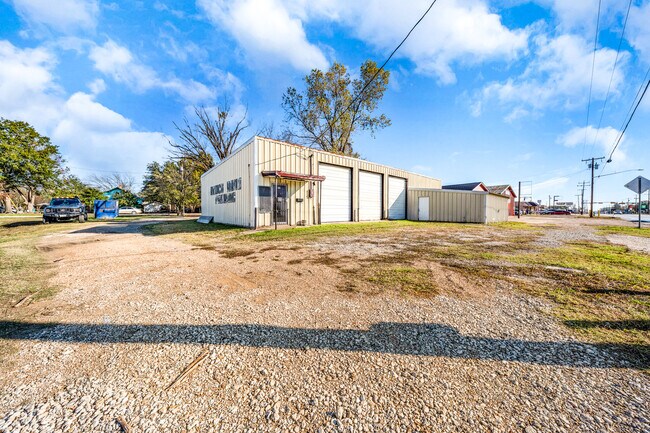 More details for 719 E Moore Ave, Terrell, TX - Industrial for Sale