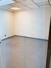 2109 London Line, Sarnia, ON à louer Photo intérieure- Image 1 de 7