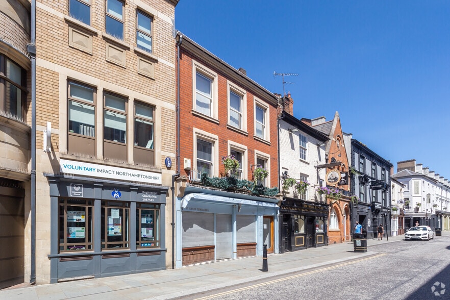 17 St Giles St, Northampton à louer - Photo du bâtiment - Image 2 de 4