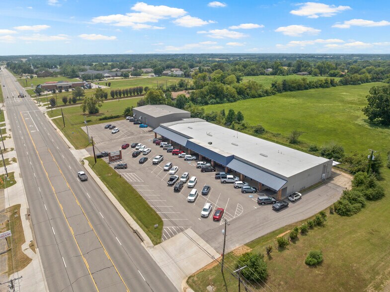 412 Texas Highway 37, Mount Vernon, TX for sale - Building Photo - Image 3 of 28