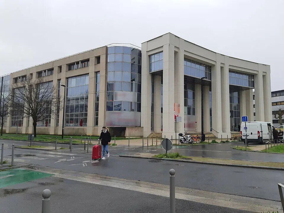 Office in Bordeaux for lease Building Photo- Image 1 of 16