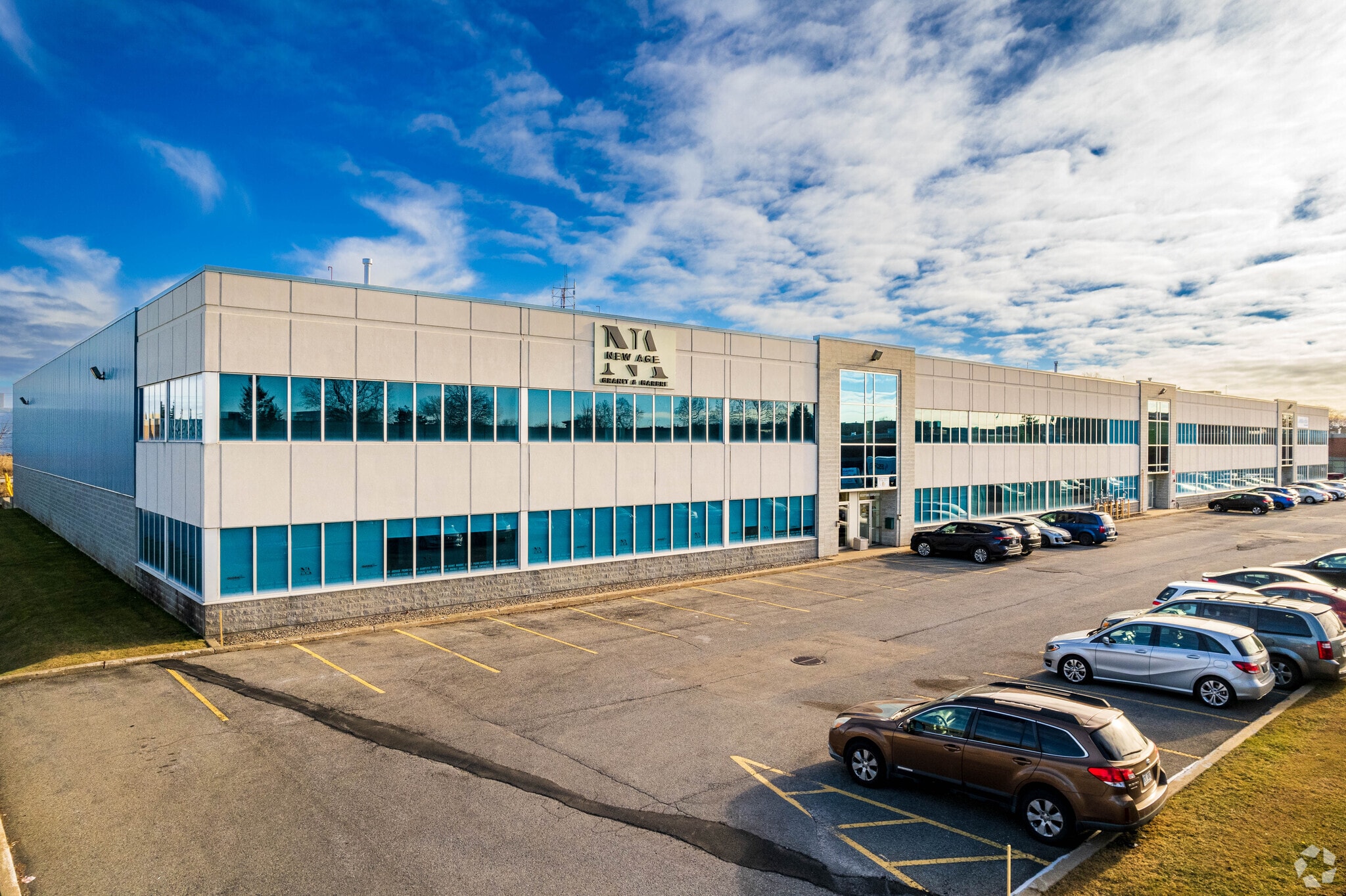 505-525 Av Meloche, Dorval, QC à louer Photo principale- Image 1 de 7