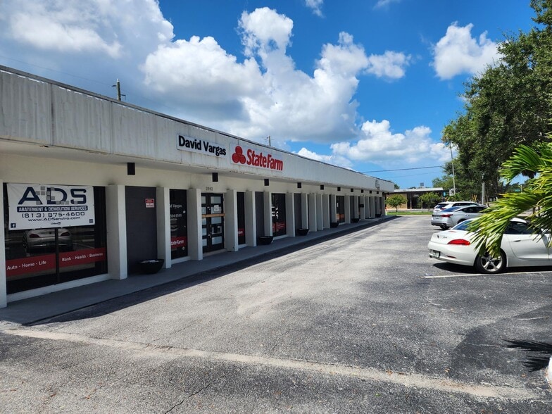 2942-2958 1st Ave N, Saint Petersburg, FL for lease - Building Photo - Image 3 of 10
