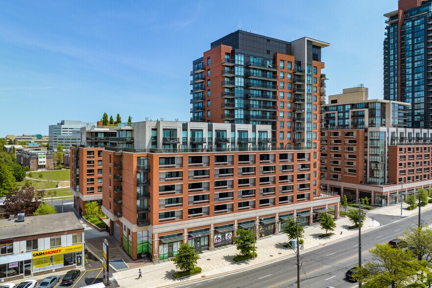 3091 Dufferin St, Toronto, ON à vendre - Photo du bâtiment - Image 3 de 4