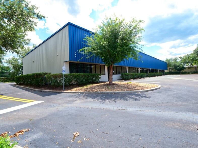 402 Chairman Ct, DeBary, FL à louer - Photo du bâtiment - Image 2 de 46