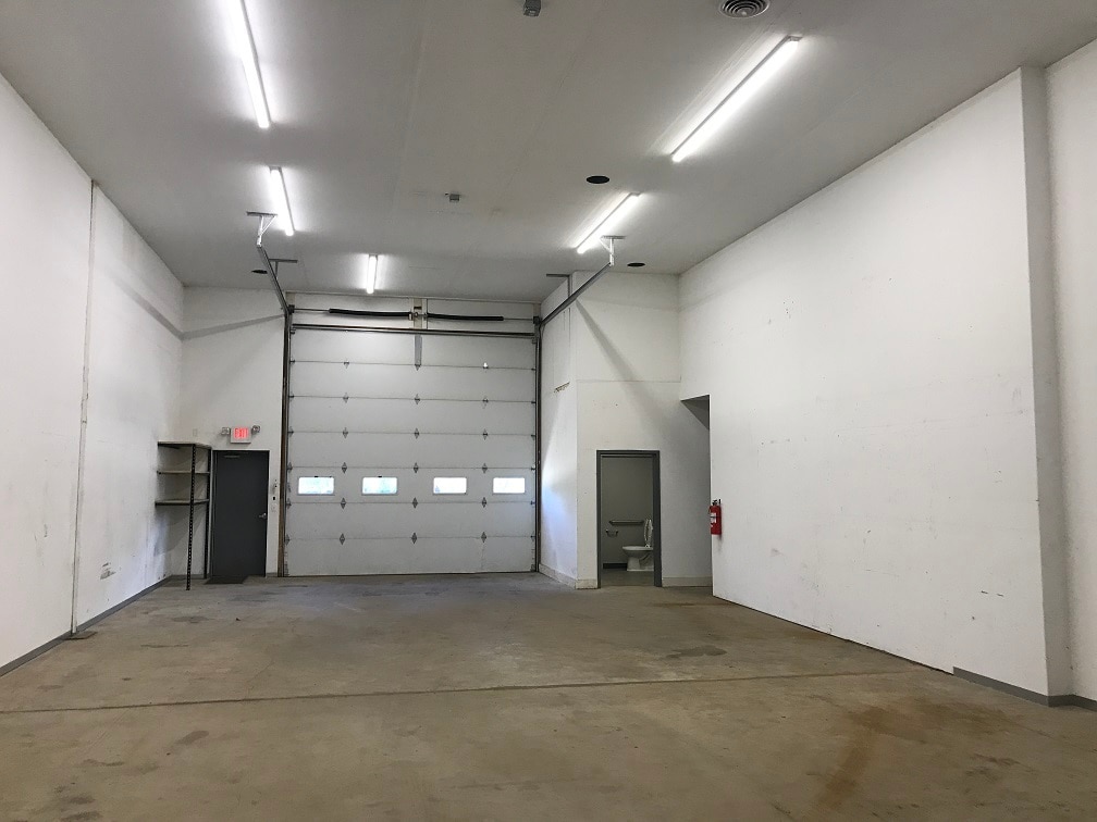 612 N Main St, Cottage Grove, WI for lease Interior Photo- Image 1 of 4