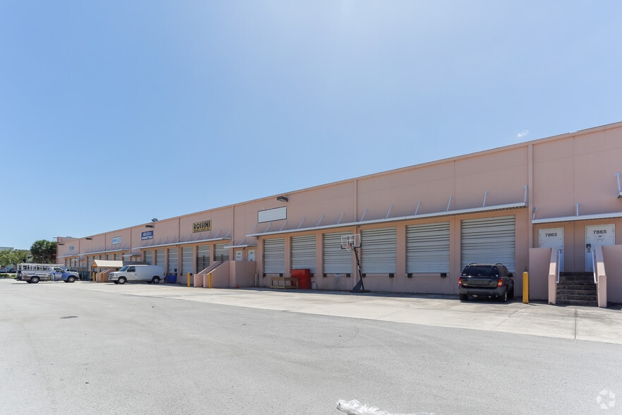 7801-7865 NW 46th St, Doral, FL for lease - Building Photo - Image 1 of 2