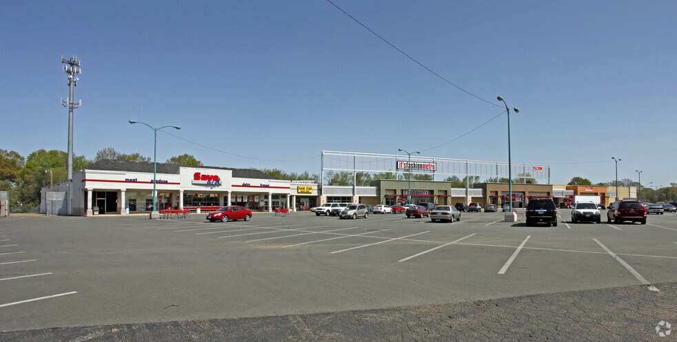 441-449 E Belt Rd, Richmond, VA à louer - Photo du bâtiment - Image 2 de 17