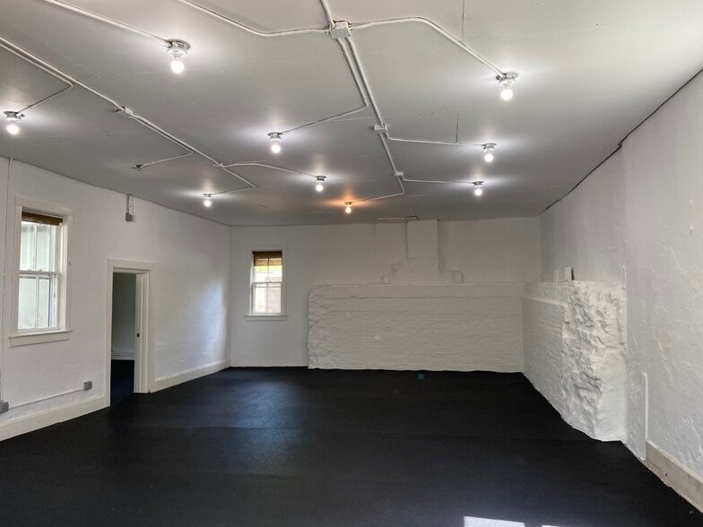 201-205 Witherspoon St, Princeton, NJ for lease - Building Photo - Image 3 of 7