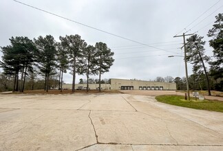 130 Coby Dr, Magee, MS à louer Photo du bâtiment- Image 1 de 5