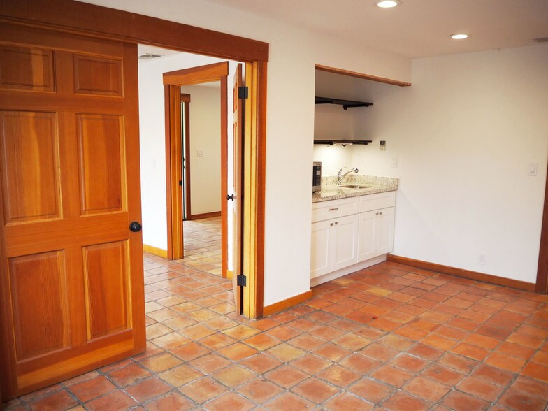 445 2nd St W, Sonoma, CA à louer - Photo du bâtiment - Image 3 de 11