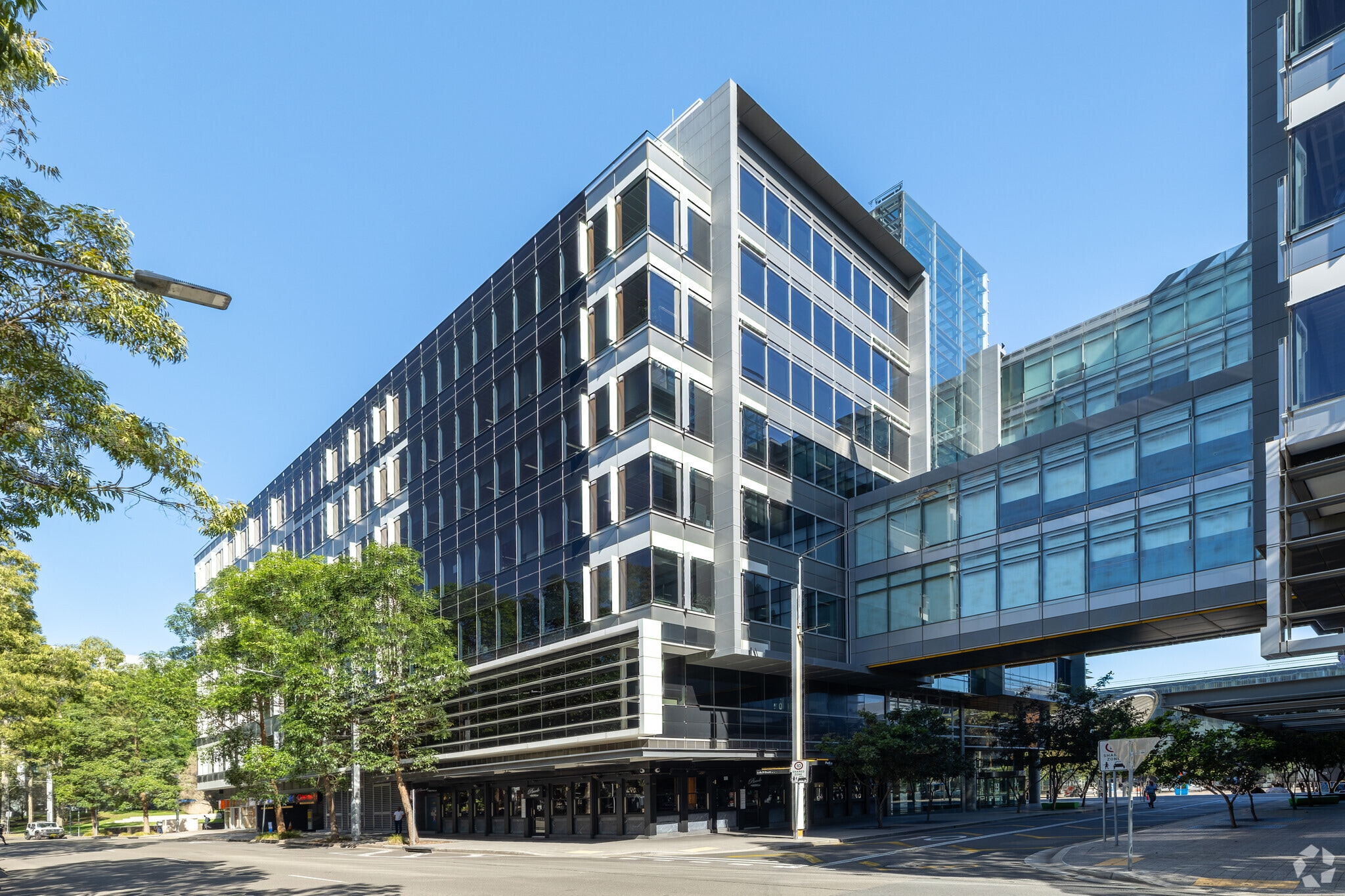 4 Dawn Fraser Ave, Sydney for lease Primary Photo- Image 1 of 7