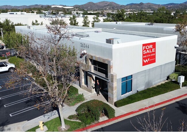 Plus de détails pour 26244 Enterprise Ct, Lake Forest, CA - Industriel à vendre