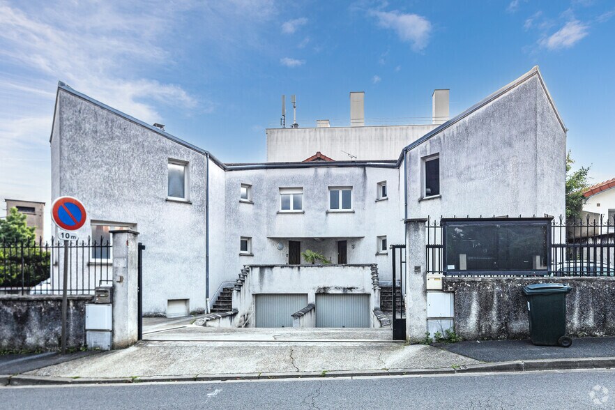 1 Rue De La Garenne, Bry-sur-Marne à louer - Photo du bâtiment - Image 2 de 2